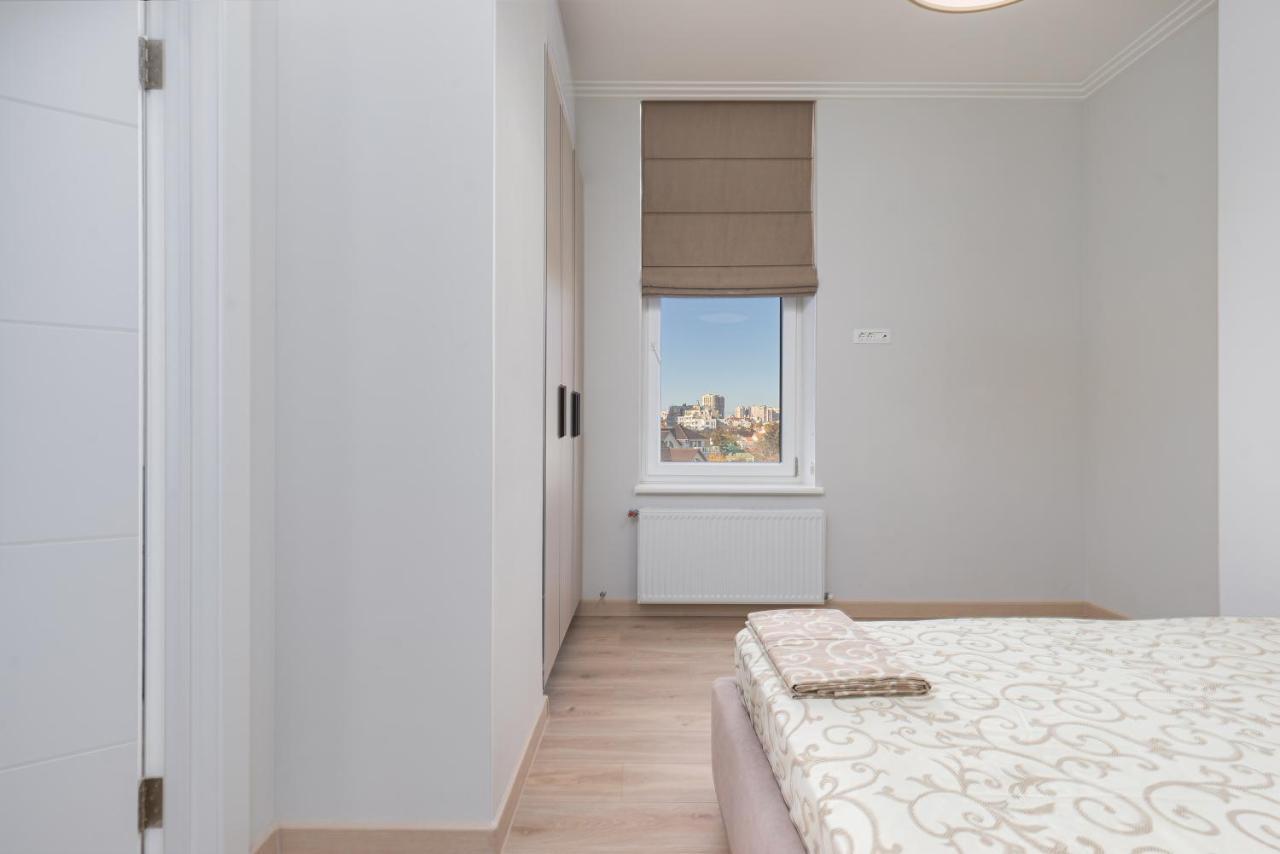 Sea Symphony 3-Bedrooms Apartment Одесса Экстерьер фото