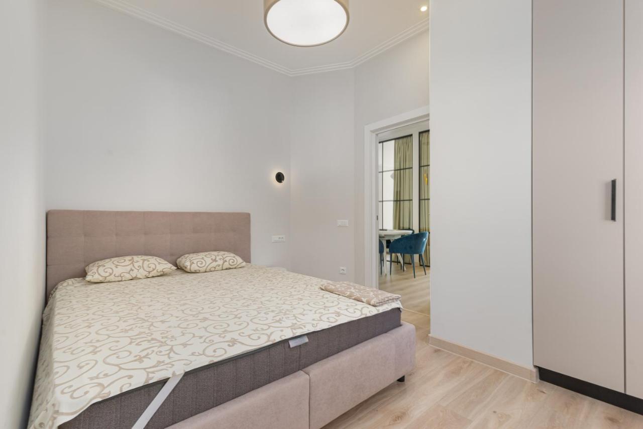 Sea Symphony 3-Bedrooms Apartment Одесса Экстерьер фото