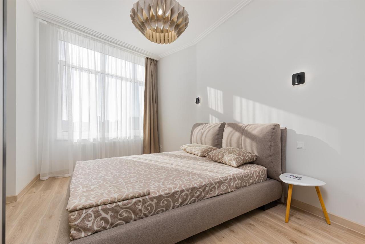 Sea Symphony 3-Bedrooms Apartment Одесса Экстерьер фото