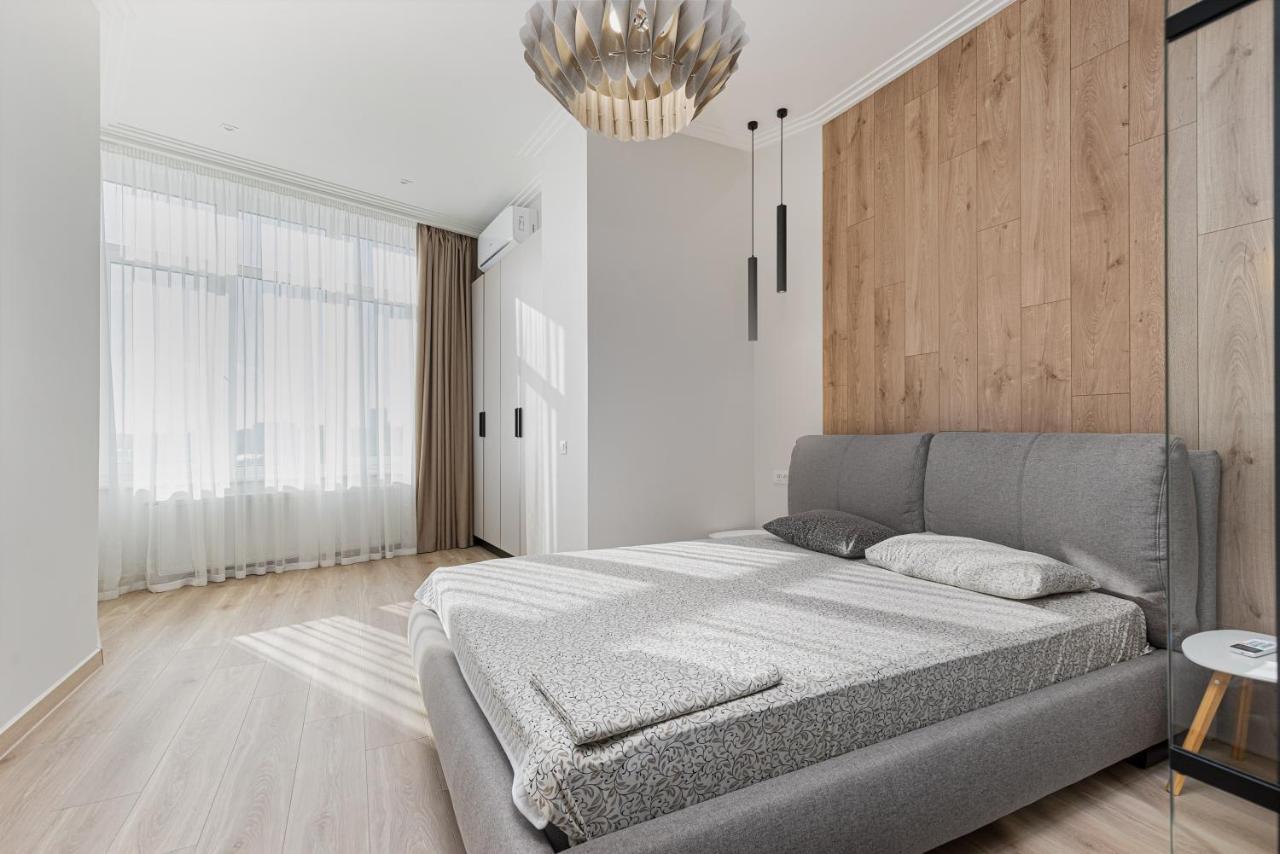 Sea Symphony 3-Bedrooms Apartment Одесса Экстерьер фото