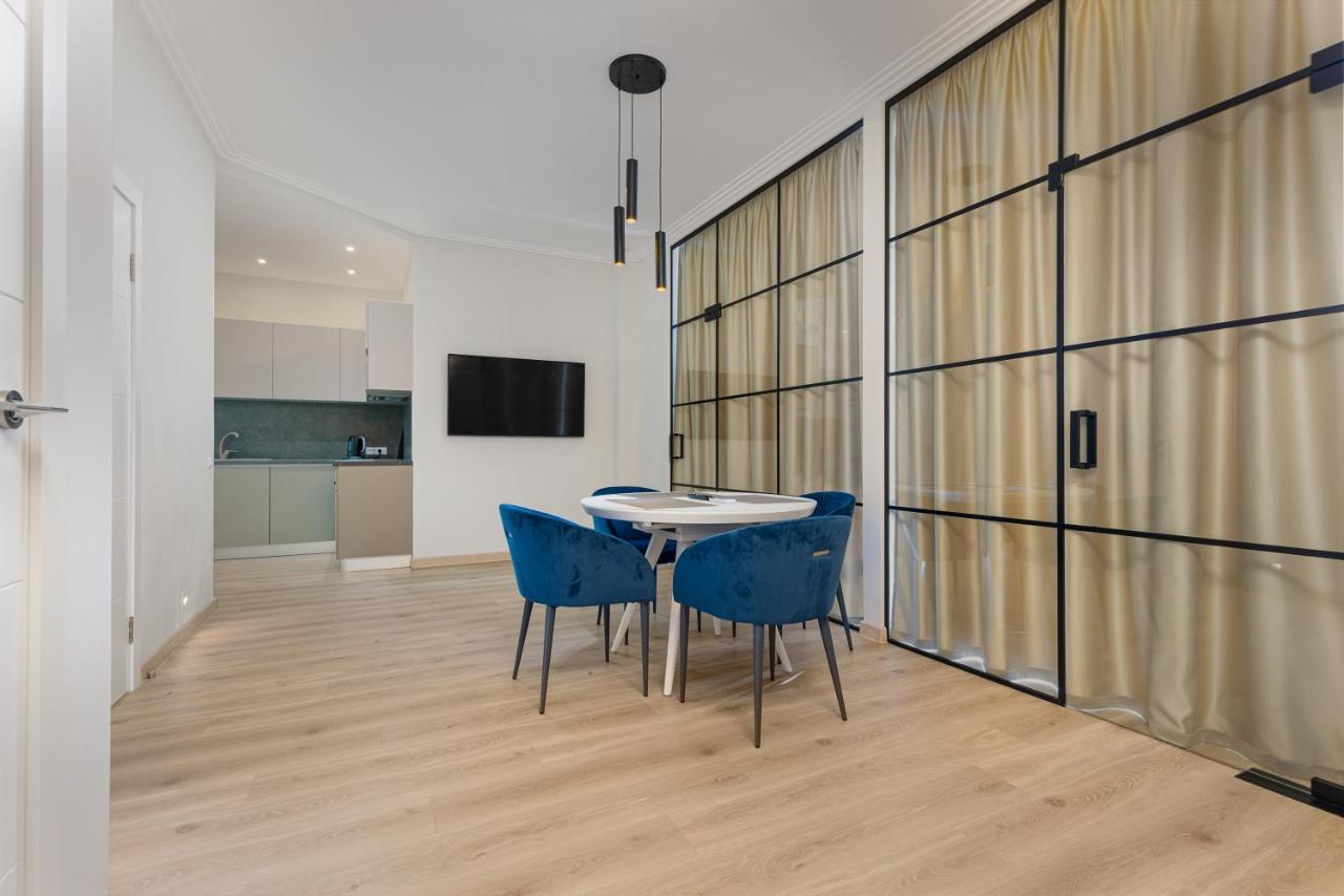 Sea Symphony 3-Bedrooms Apartment Одесса Экстерьер фото